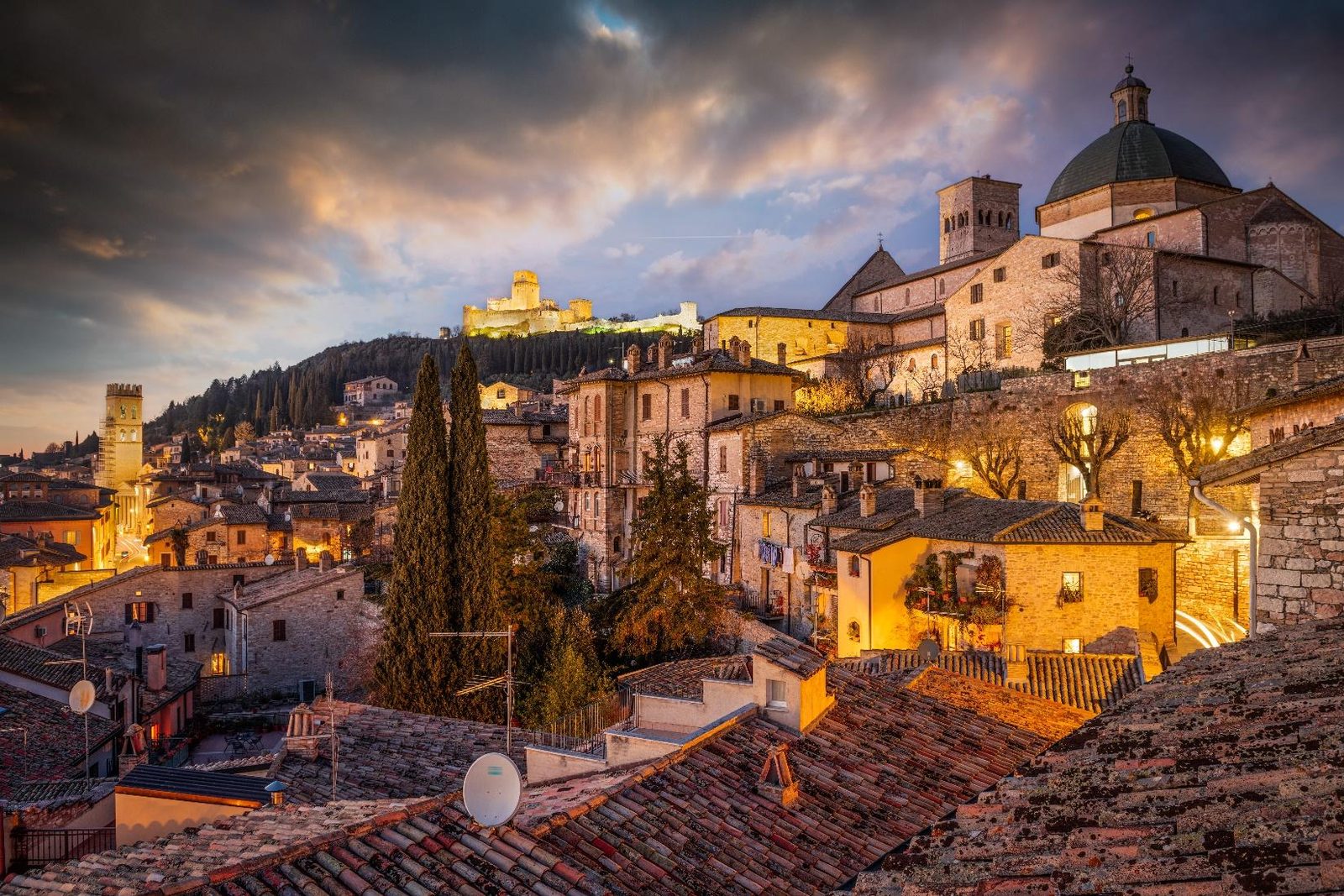 Asís al atardecer